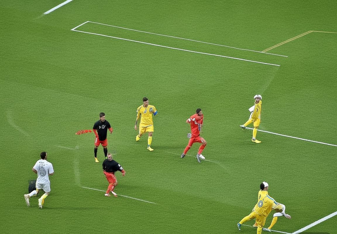 黄牌分布对巴萨与里昂比赛影响分析(图3)