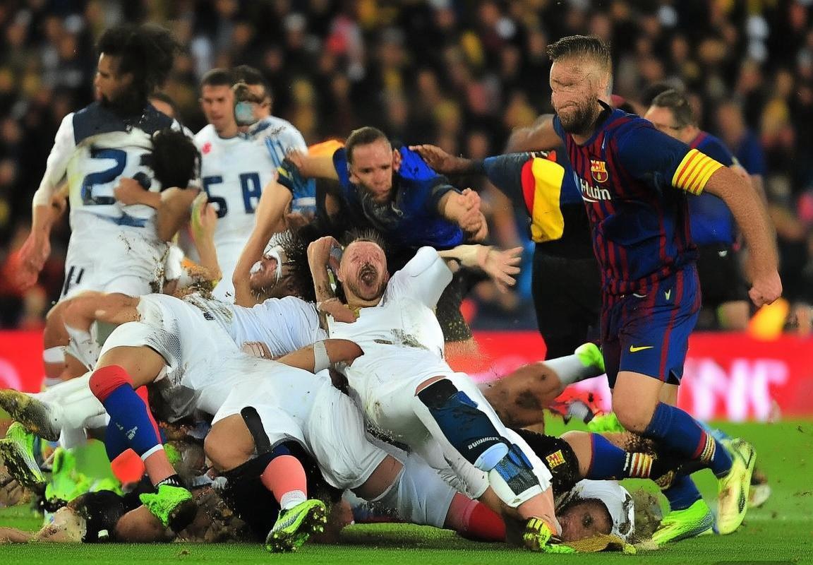 黄牌分布对巴萨与里昂比赛影响分析(图2)